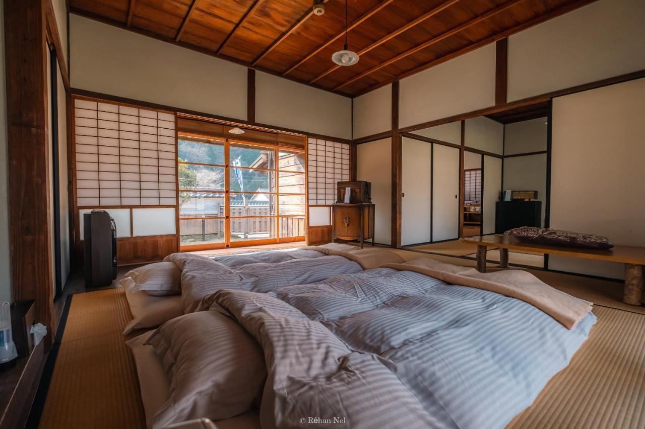 Japan'S Oldest Remaining Company Housing Villa Asago Exteriör bild