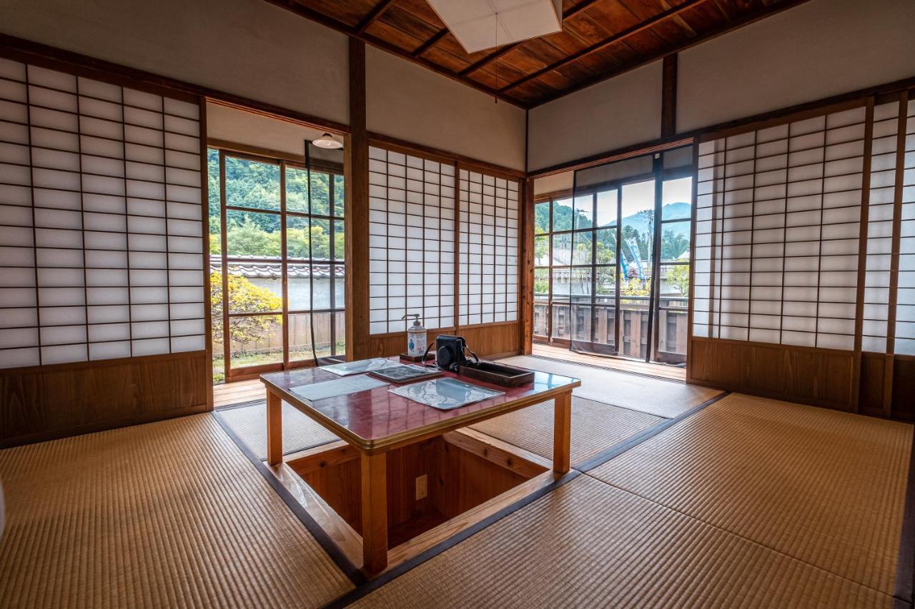 Japan'S Oldest Remaining Company Housing Villa Asago Exteriör bild